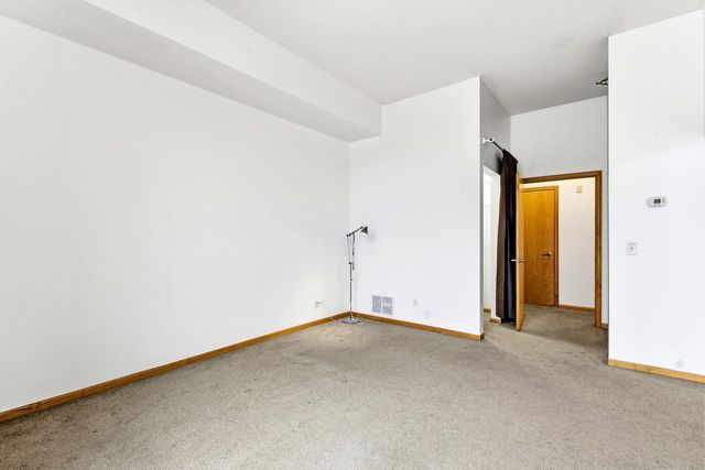 2650 University Avenue W 307, Saint Paul, MN 55114
