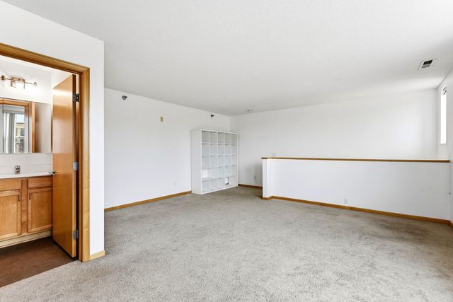 2650 University Avenue W 307, Saint Paul, MN 55114