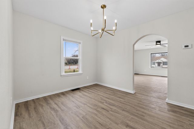 707 S Millwood Ave, Wichita, KS 67213