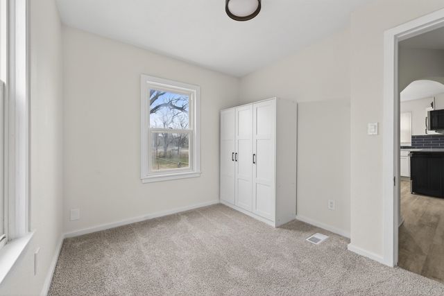 707 S Millwood Ave, Wichita, KS 67213