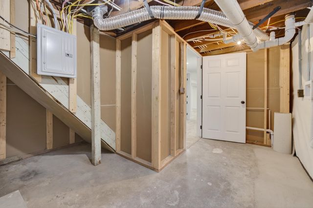 707 S Millwood Ave, Wichita, KS 67213