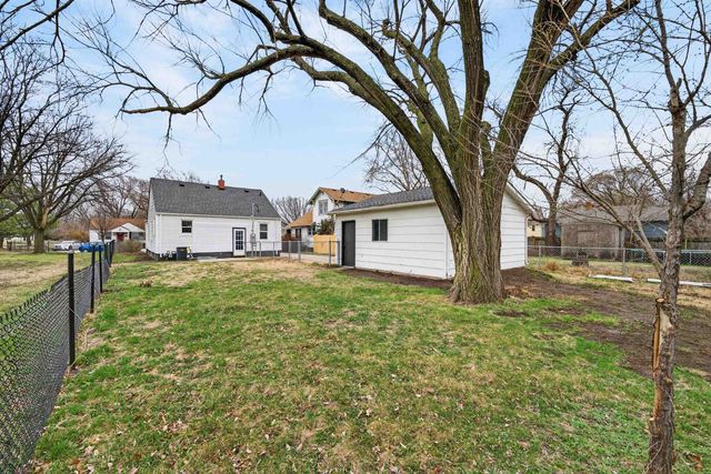 707 S Millwood Ave, Wichita, KS 67213