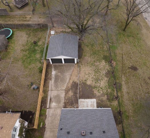 707 S Millwood Ave, Wichita, KS 67213