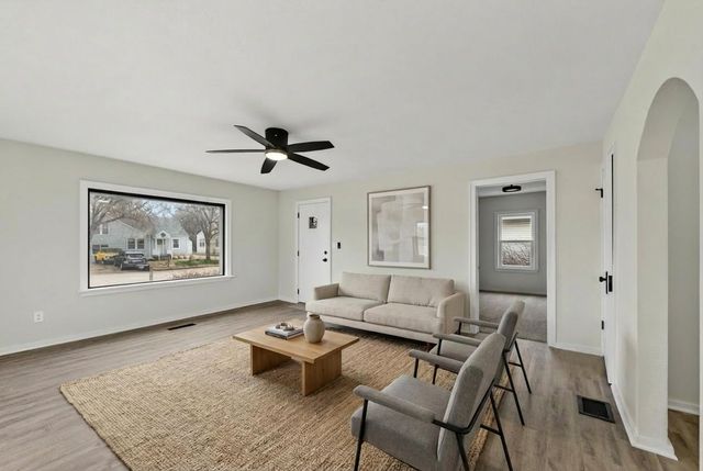 707 S Millwood Ave, Wichita, KS 67213