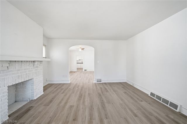 829 Helmsdale Road, Cleveland Heights, OH 44112