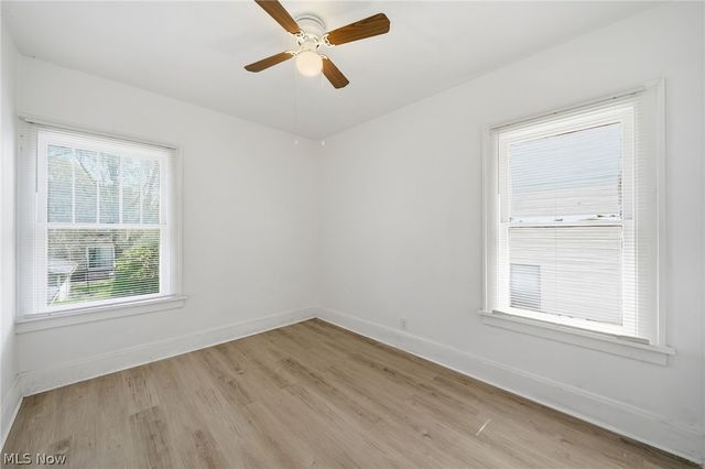 829 Helmsdale Road, Cleveland Heights, OH 44112