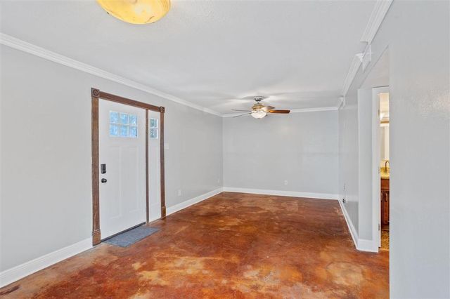 2342 Lake St Street, Lake Charles, LA 70601