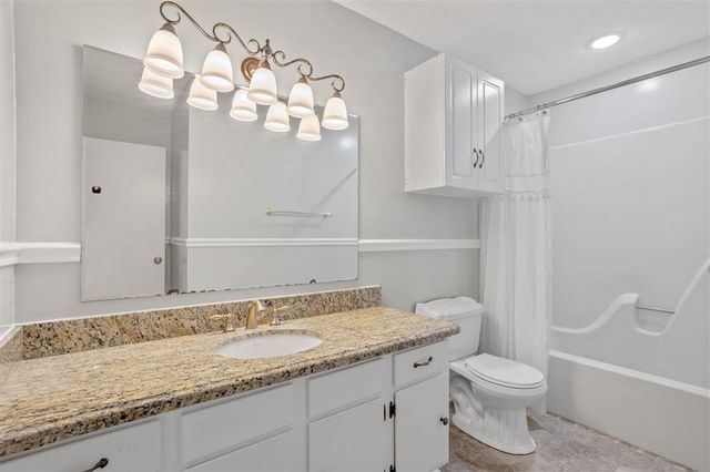 2342 Lake St Street, Lake Charles, LA 70601