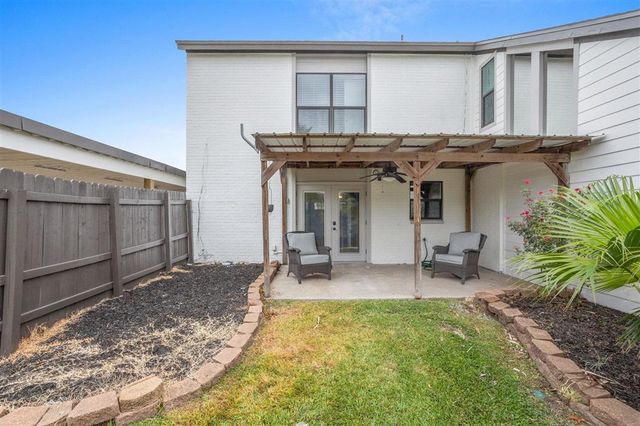 2342 Lake St Street, Lake Charles, LA 70601