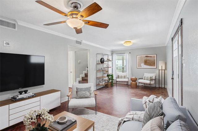 2342 Lake St Street, Lake Charles, LA 70601