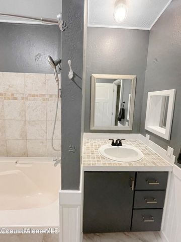 85 Walker Way, Sagle, ID 83860