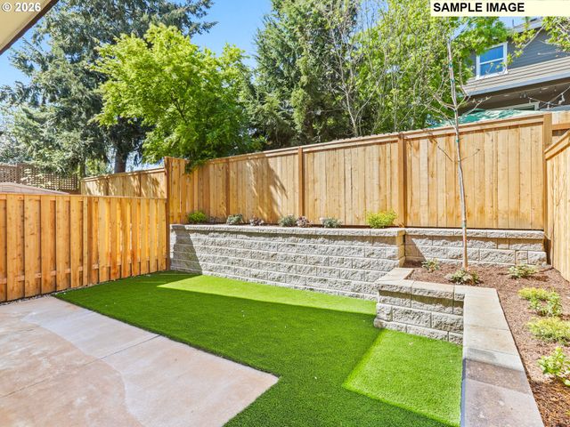 4090 Ne Prescott St C, Portland, OR 97211