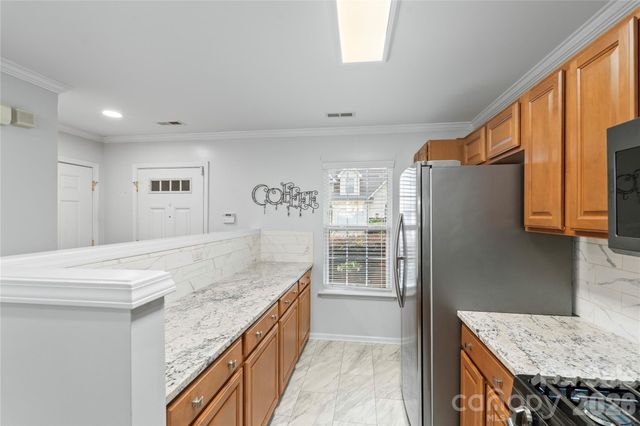 806 Rock Lake Glen, Fort Mill, SC 29715