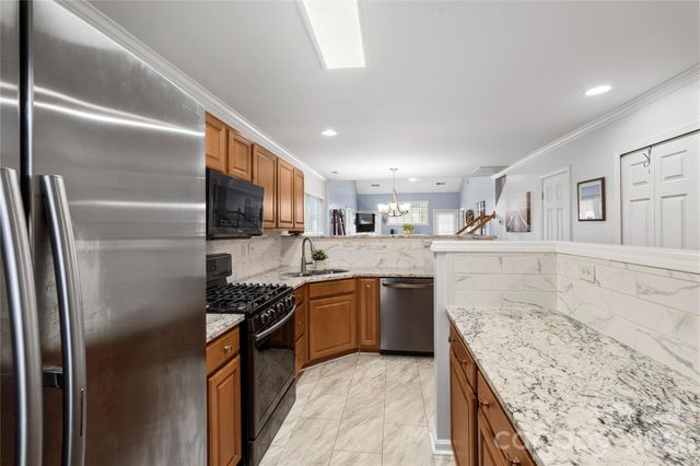 806 Rock Lake Glen, Fort Mill, SC 29715