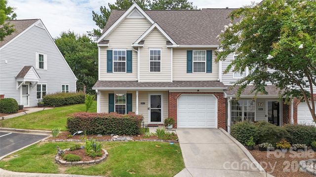 806 Rock Lake Glen, Fort Mill, SC 29715