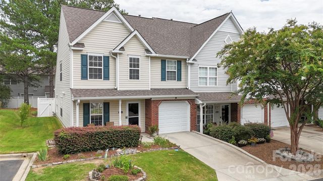 806 Rock Lake Glen, Fort Mill, SC 29715