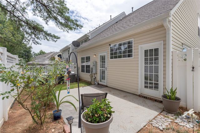 806 Rock Lake Glen, Fort Mill, SC 29715