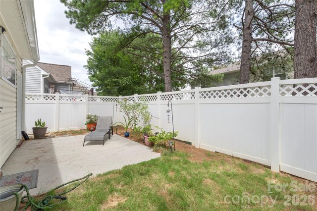 806 Rock Lake Glen, Fort Mill, SC 29715