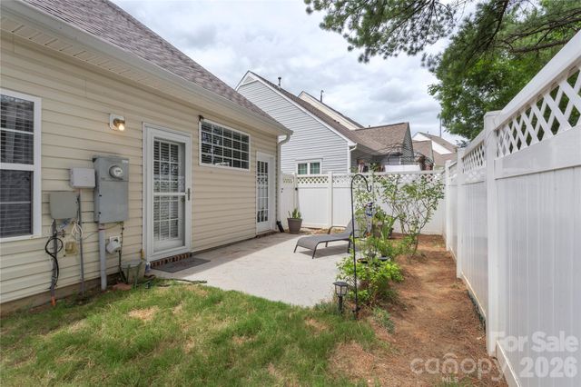 806 Rock Lake Glen, Fort Mill, SC 29715