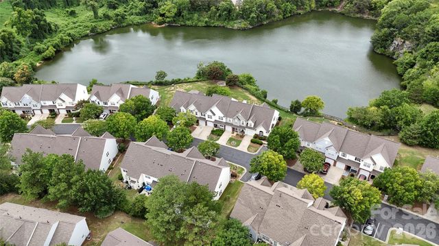 806 Rock Lake Glen, Fort Mill, SC 29715