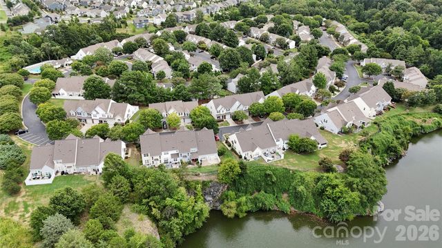 806 Rock Lake Glen, Fort Mill, SC 29715