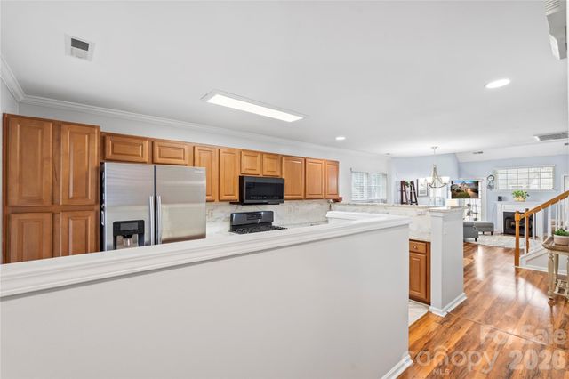 806 Rock Lake Glen, Fort Mill, SC 29715