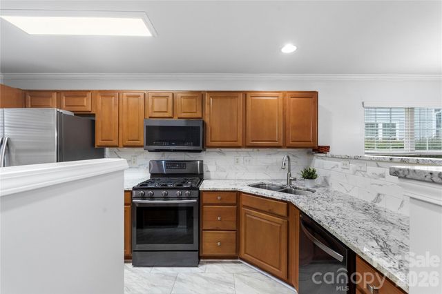 806 Rock Lake Glen, Fort Mill, SC 29715
