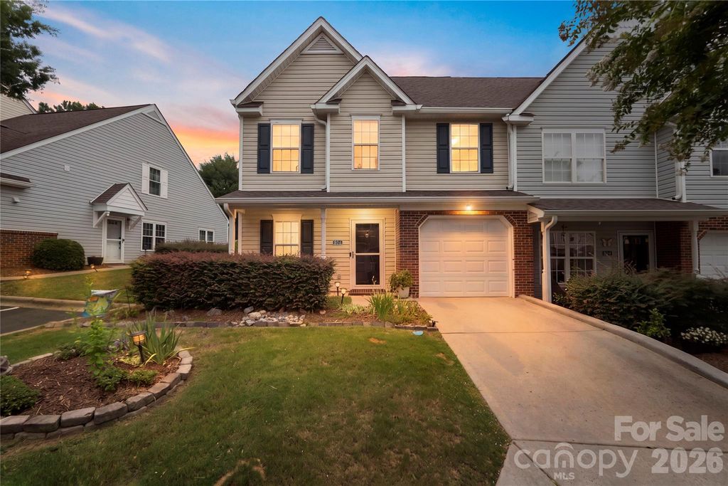 806 Rock Lake Glen, Fort Mill, SC 29715