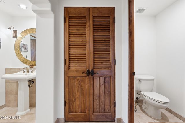 36601 N MULE TRAIN Road C33, Carefree, AZ 85377