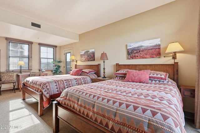 36601 N MULE TRAIN Road C33, Carefree, AZ 85377