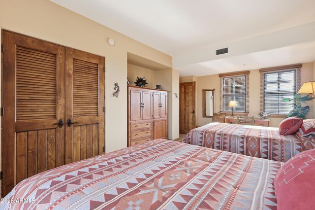 36601 N MULE TRAIN Road C33, Carefree, AZ 85377