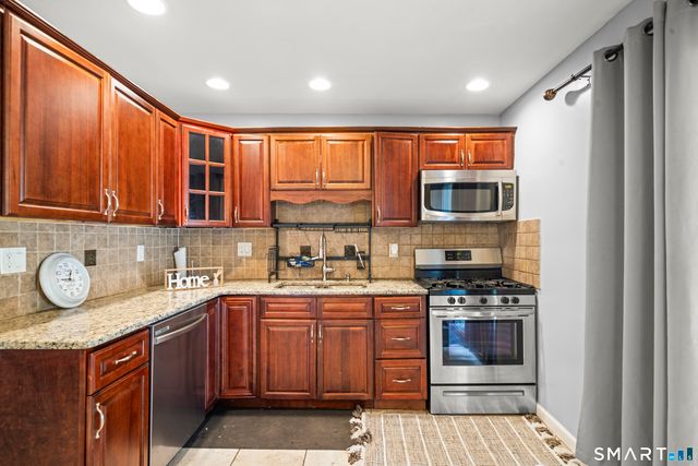 34 Selldan Street, West Hartford, CT 06110