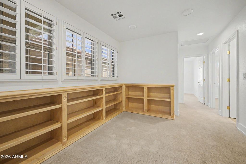 Image 18 of property listing at 1024 E FRYE Road 1065, Phoenix, AZ 85048