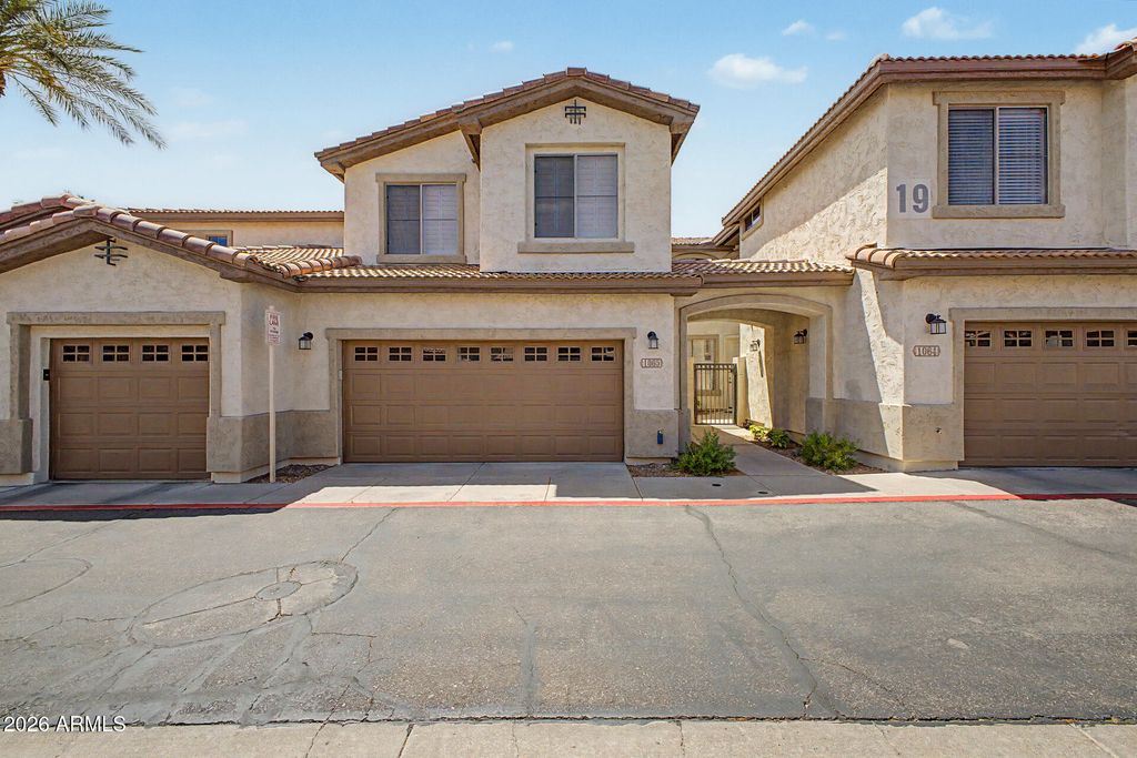 Image 2 of property listing at 1024 E FRYE Road 1065, Phoenix, AZ 85048