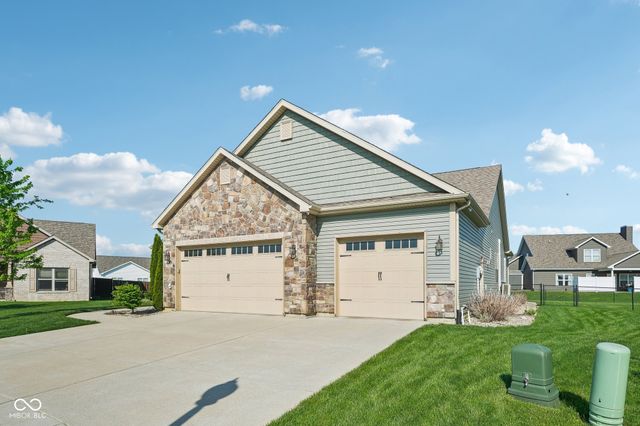 806 Foxglove Court, Lebanon, IN 46052