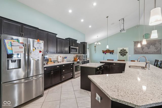 806 Foxglove Court, Lebanon, IN 46052