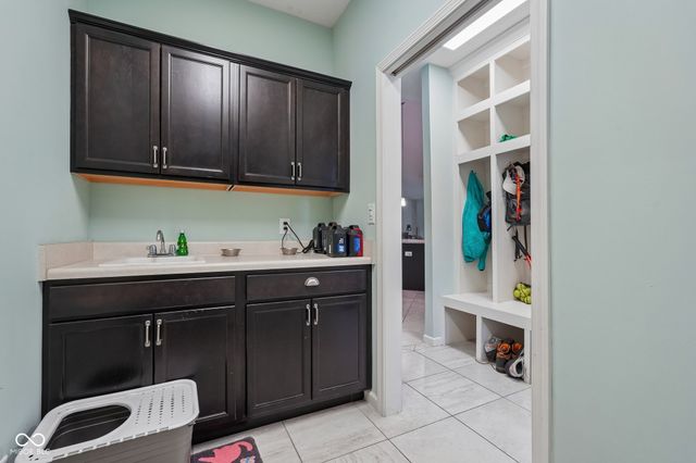 806 Foxglove Court, Lebanon, IN 46052