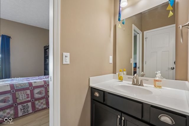 806 Foxglove Court, Lebanon, IN 46052