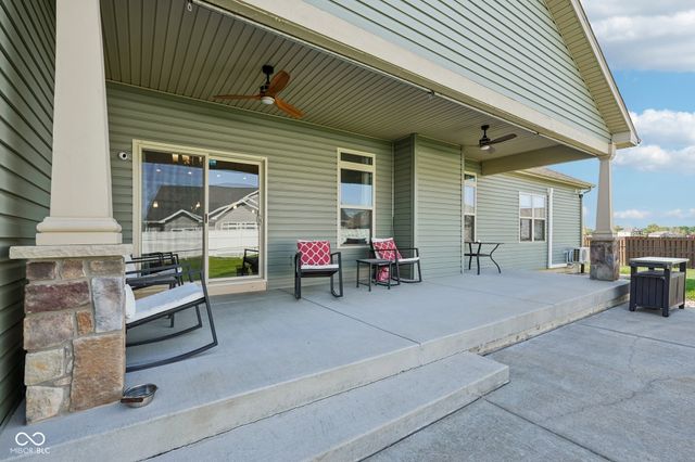 806 Foxglove Court, Lebanon, IN 46052