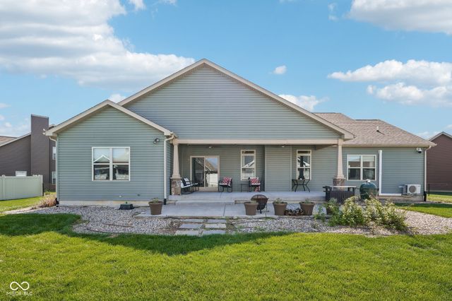806 Foxglove Court, Lebanon, IN 46052