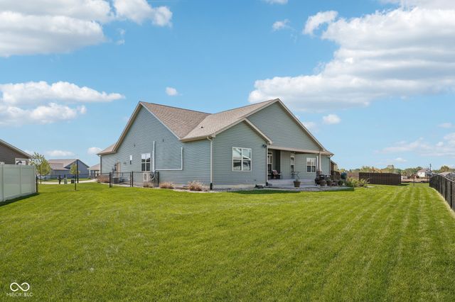 806 Foxglove Court, Lebanon, IN 46052