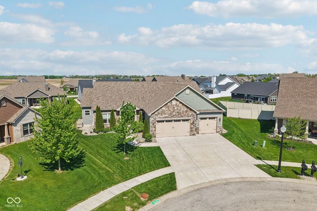 806 Foxglove Court, Lebanon, IN 46052
