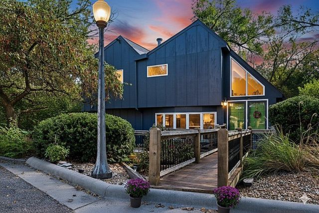 605 RIDGE RD N, Council Bluffs, IA 51503