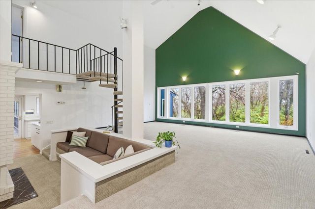 605 RIDGE RD N, Council Bluffs, IA 51503