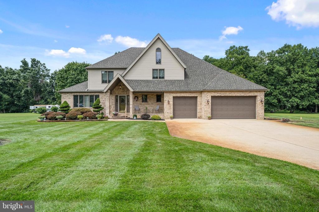 33 BUTTONWOOD DR, Pilesgrove, NJ 08098