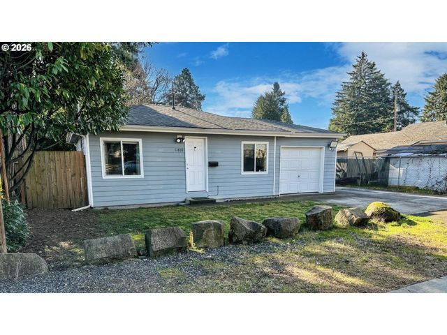 11818 Ne HOLLADAY St, Portland, OR 97220