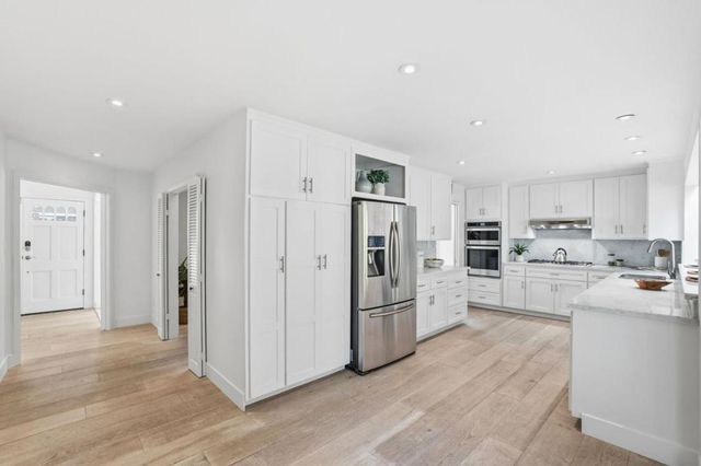 915 Crestview Drive, San Carlos, CA 94070