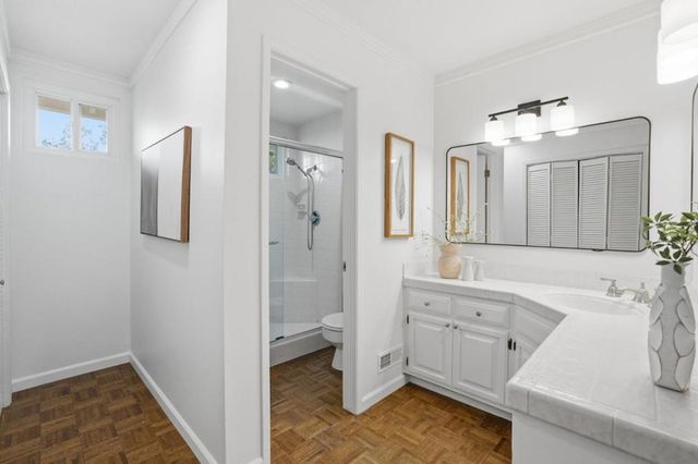 915 Crestview Drive, San Carlos, CA 94070