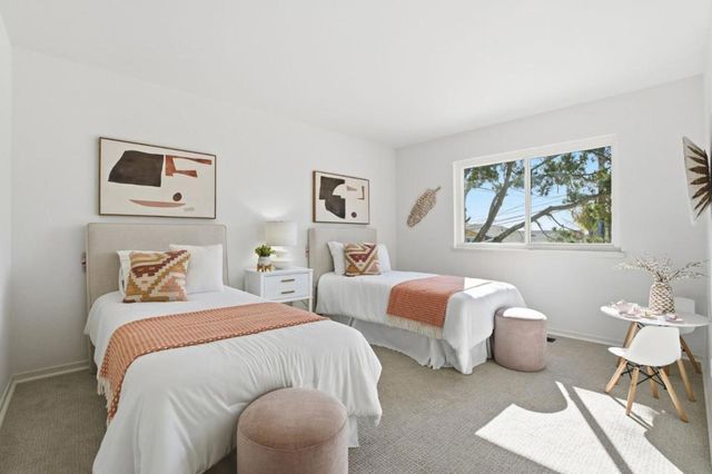 915 Crestview Drive, San Carlos, CA 94070