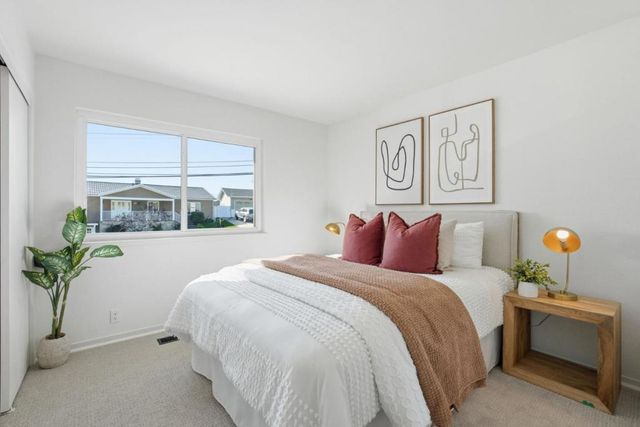 915 Crestview Drive, San Carlos, CA 94070